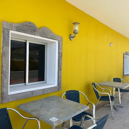 Ocean Breeze Villamaracuya Guest house *