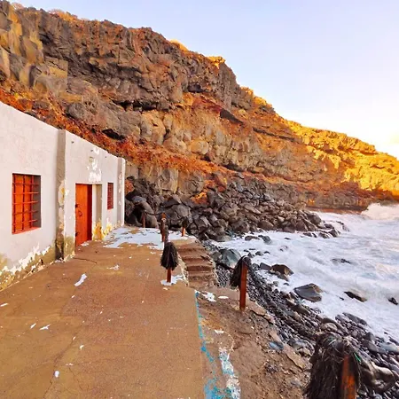 Ocean Breeze Villamaracuya Pensionat *